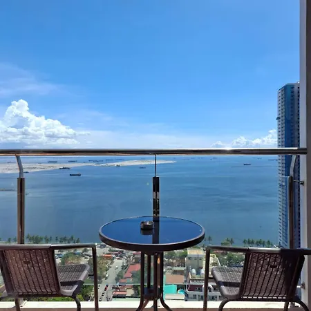 Breathtaking Bayviews - 1Br Condo With Panoramic Bay Views, Balcony, Pool Access & Netflix - Housekeeping Available -